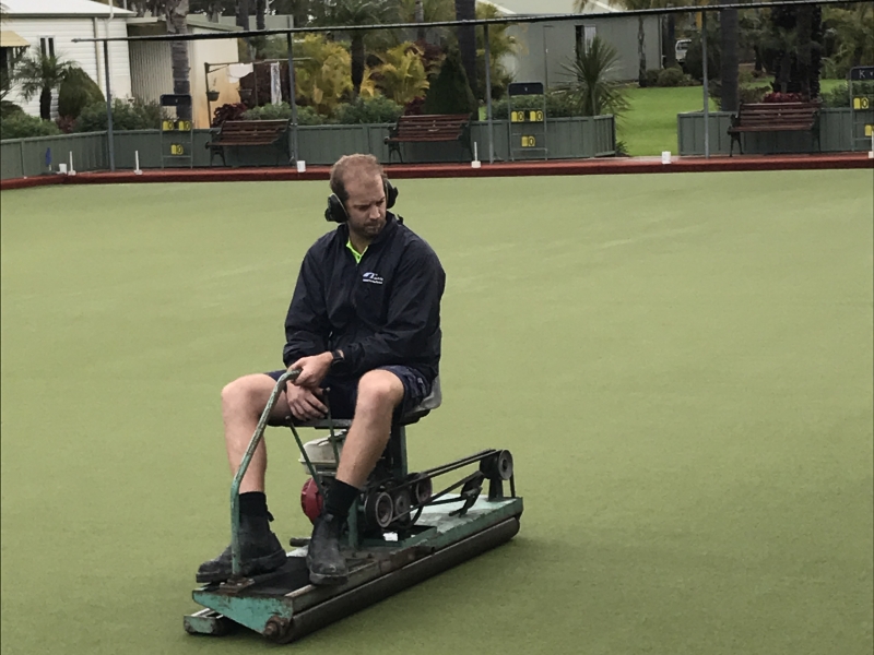 Synthetic Grass in Retirement & Aged Care Facilities - Ledge Point Country Club - Green Planet Grass