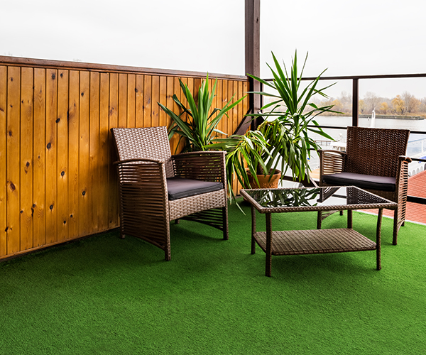 Artificial grass for rooftop gardens